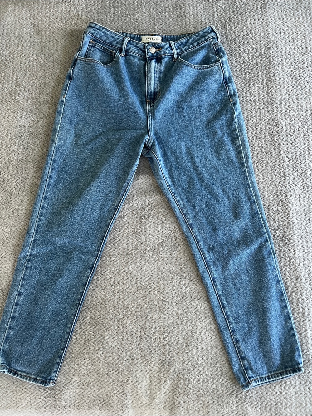PacSun Mom Jean Size 28 Mid Rise Medium Wash Denim Los Angeles Casual